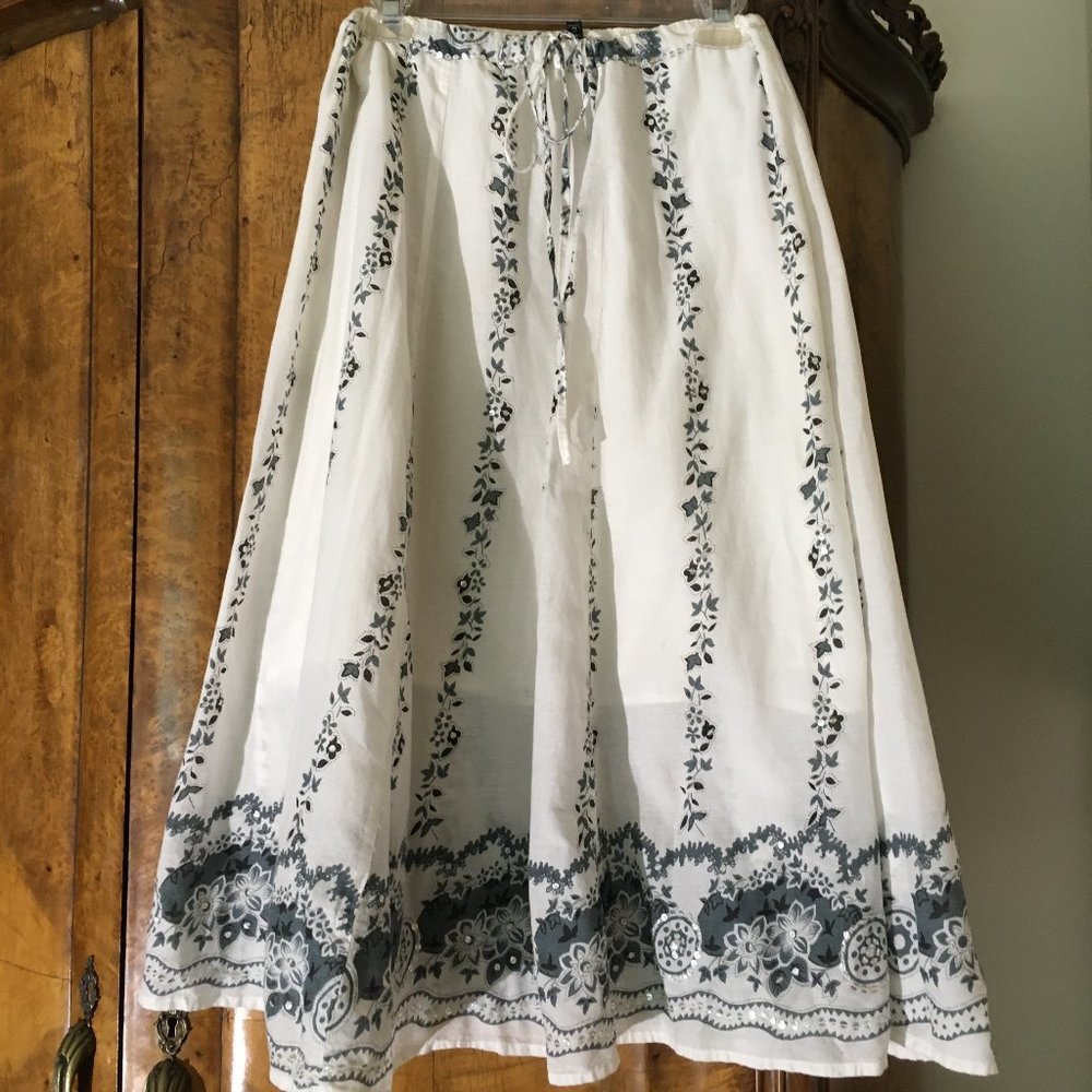 Kaaku White Patterned Skirt with Sequins